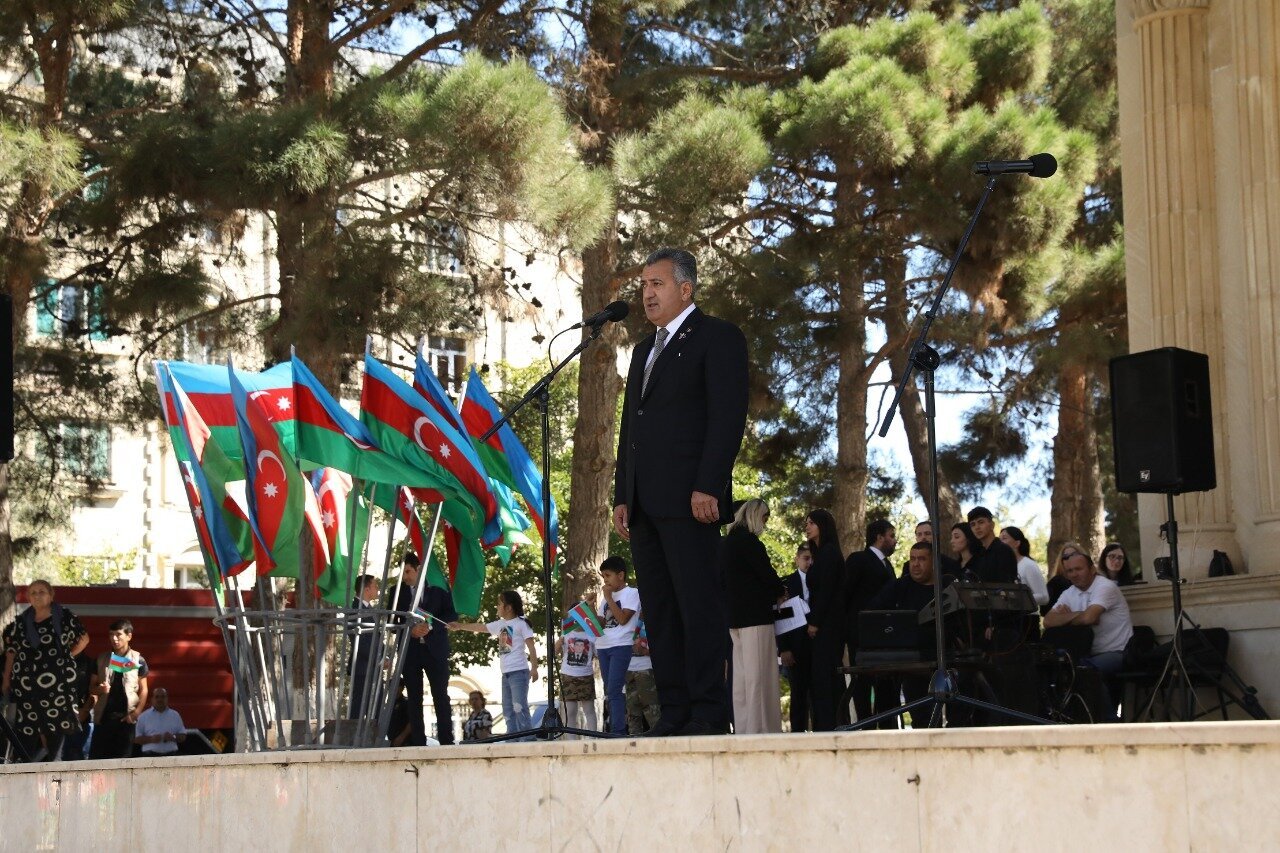 Abdin Fərzəliyev və yenilənən Abşeron