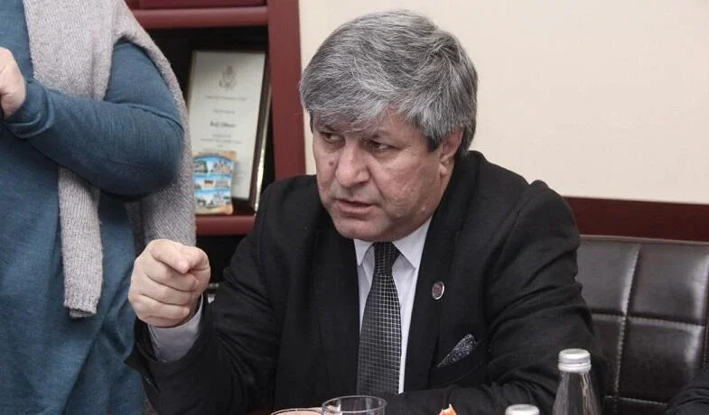 ƏVƏZ ZEYNALLI VƏ SÖZ AZADLIĞI…